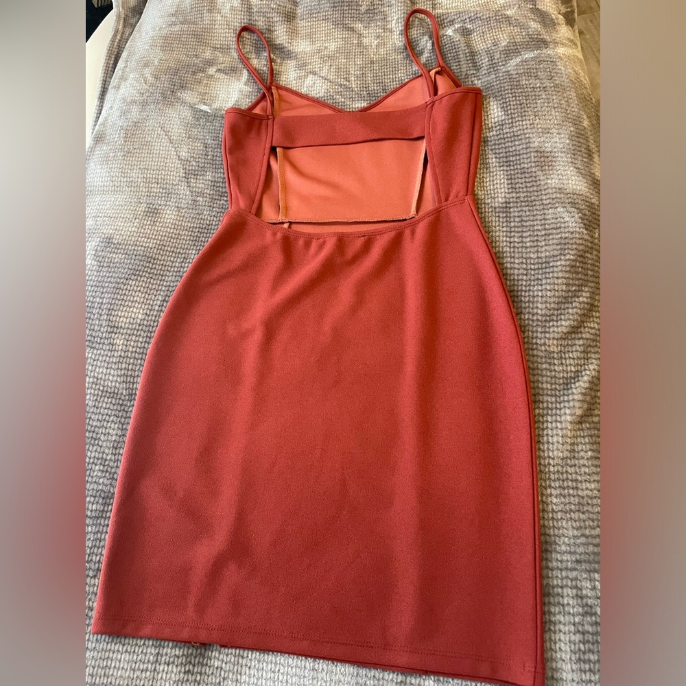 Dress - Picture 2 of 4
